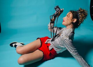 Aperitivo Fotografico “Pin-Up Session” – Un Inizio Scintillante per CentoFoto